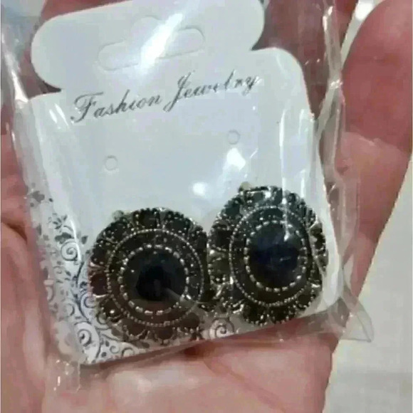 Boho Black Crystal Vintage Earrings - Picture 10 of 11